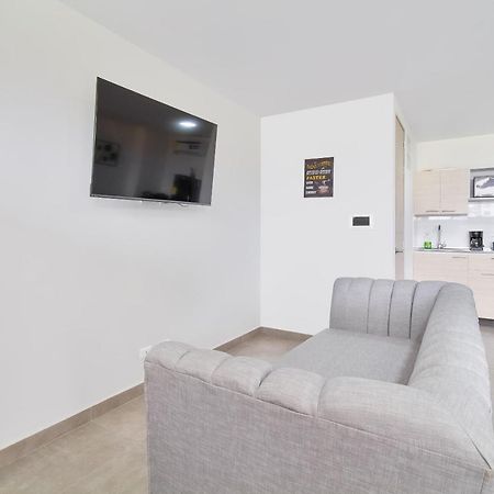 Camelot Apartahotel Медельин Экстерьер фото